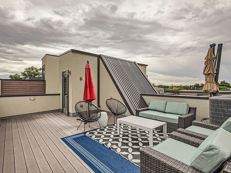 2407 Court Pl — Photo 27
