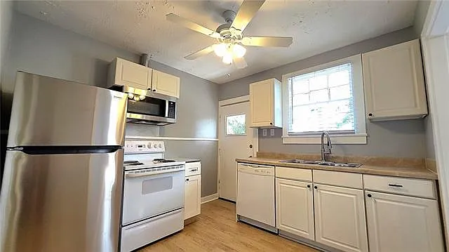 237 Vinet Ave — Photo 10