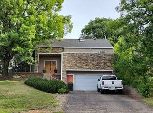 2091 Viburnum Trl, Eagan, MN 55122