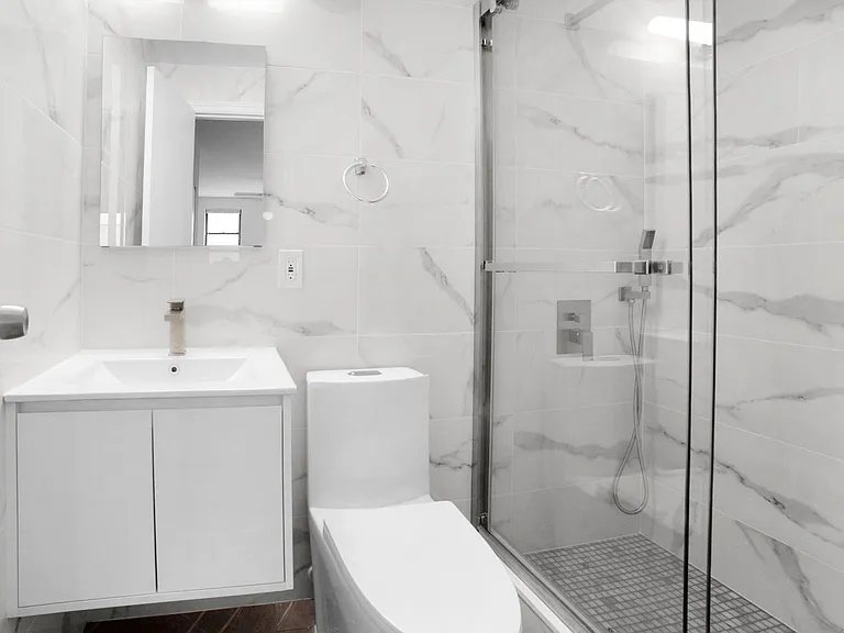 1595 York Ave #4SE — Photo 3