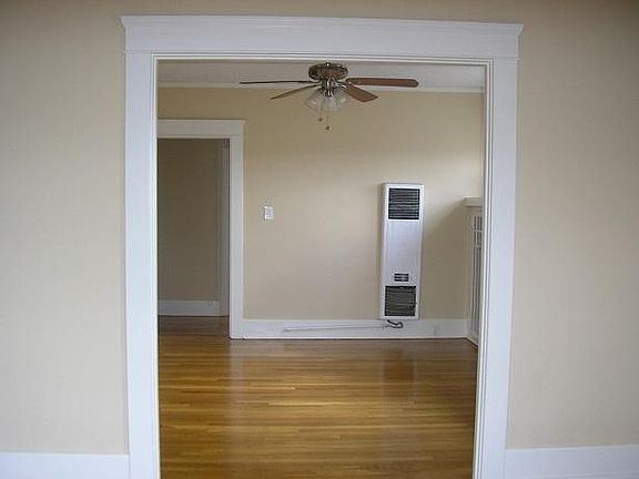 3rd image of 2953 Fir St