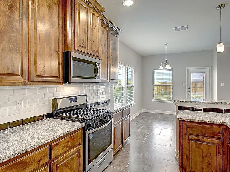 7530 Sable Creek Dr — Photo 28