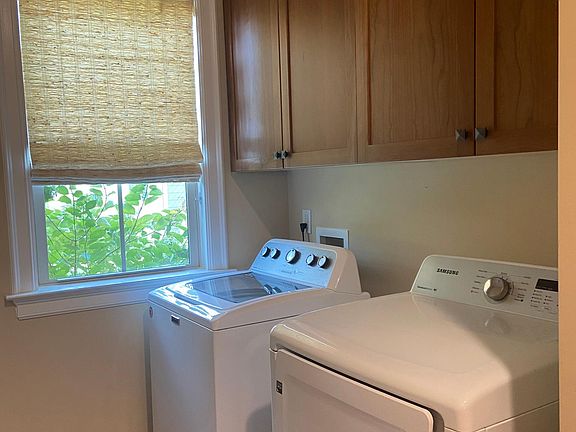 Laundry room, lots of storage