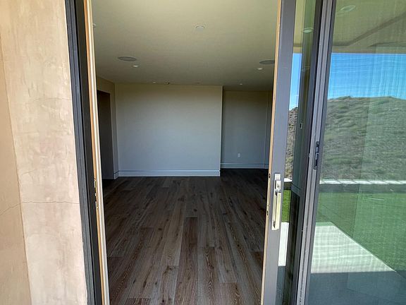 5th image of 33397 Mulholland Hwy
