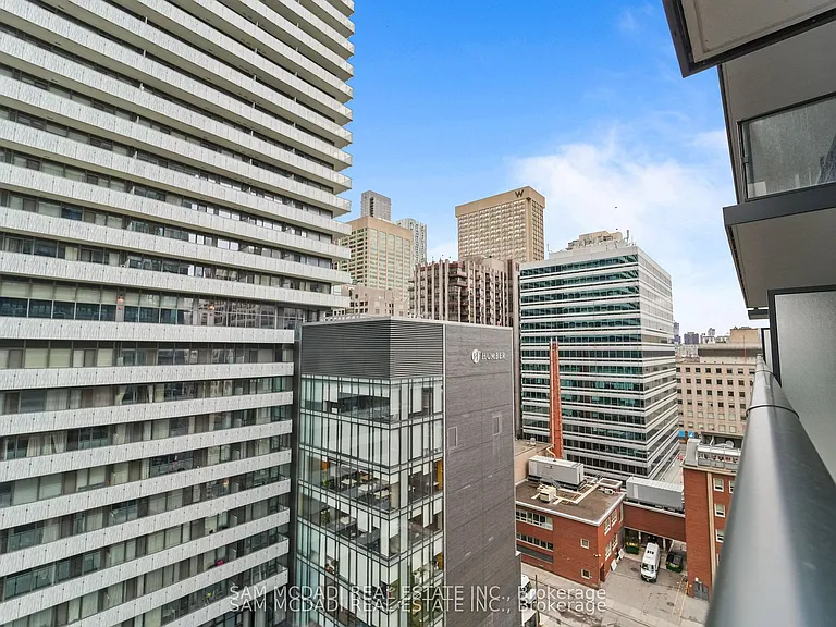 634 Church St #1011 — Photo 18