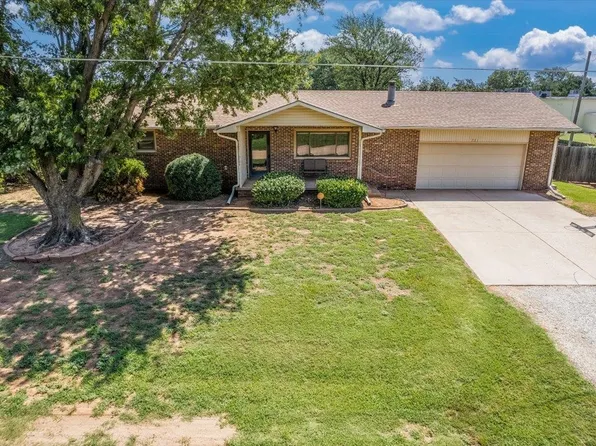 731 N West Ave, Anthony, KS 67003