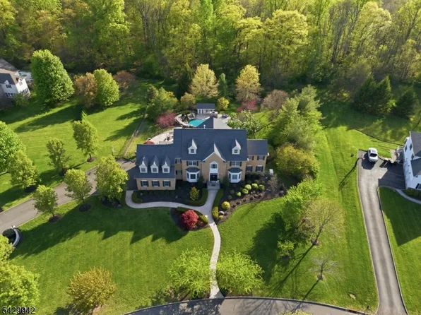 2 Hillas Ln, Chester Twp., NJ 07930