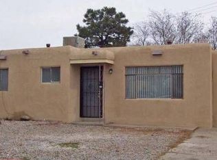916 Walker Dr NE, Albuquerque, NM 87112