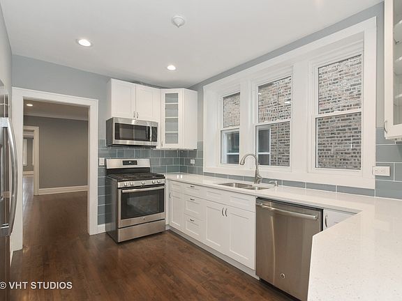 5th image of 6234 N Oakley Ave