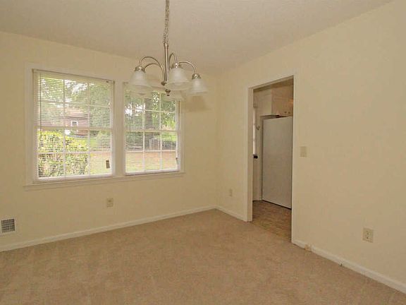 5th image of 600 Zanark Dr