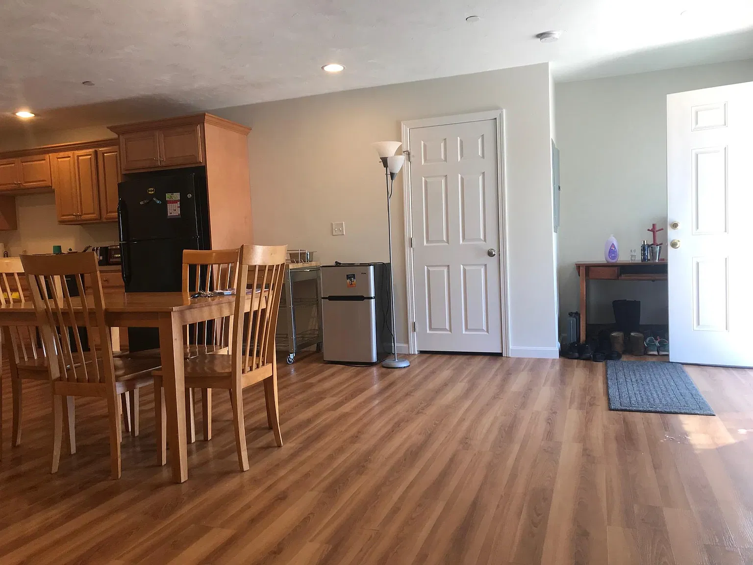 2 bed, 1100 sqft, $1,900 — Photo 3