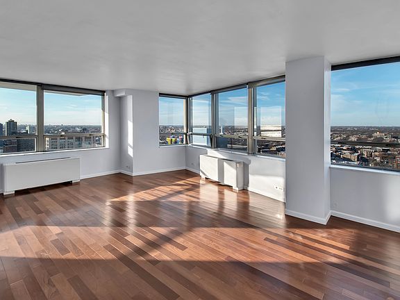 4th image of 5701 N Sheridan Rd APT 27M