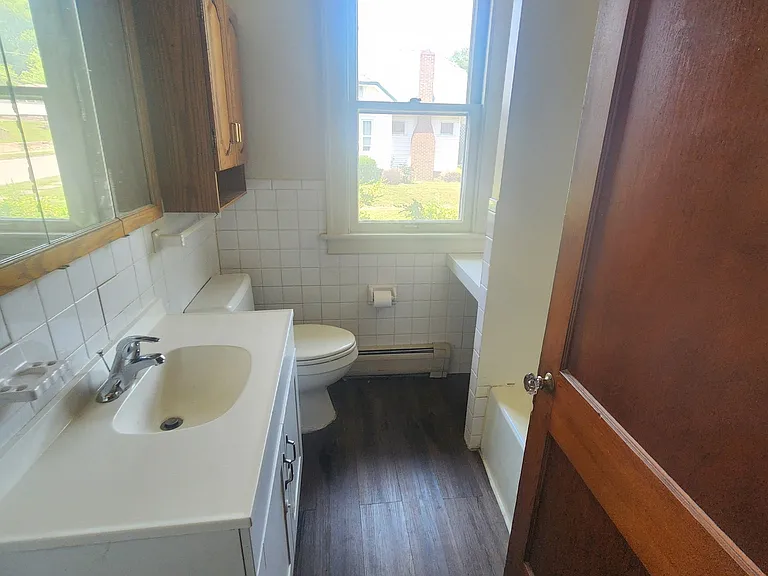 205 S 15th St — Photo 16