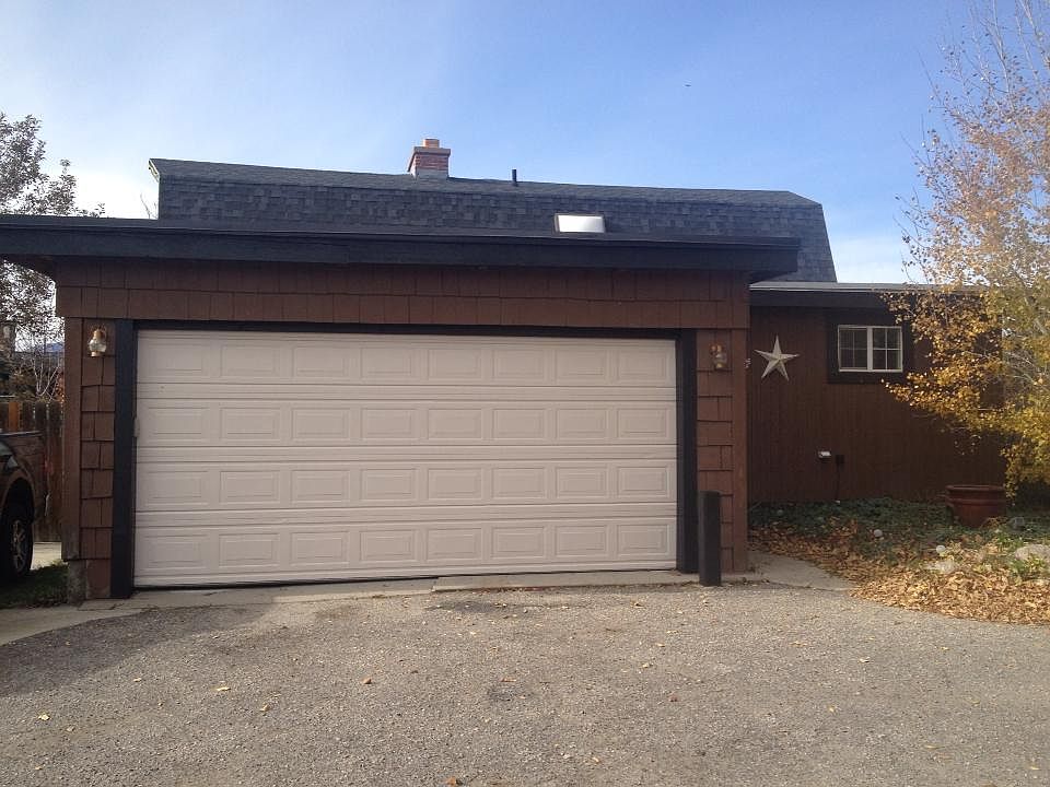 Oversized one car garage