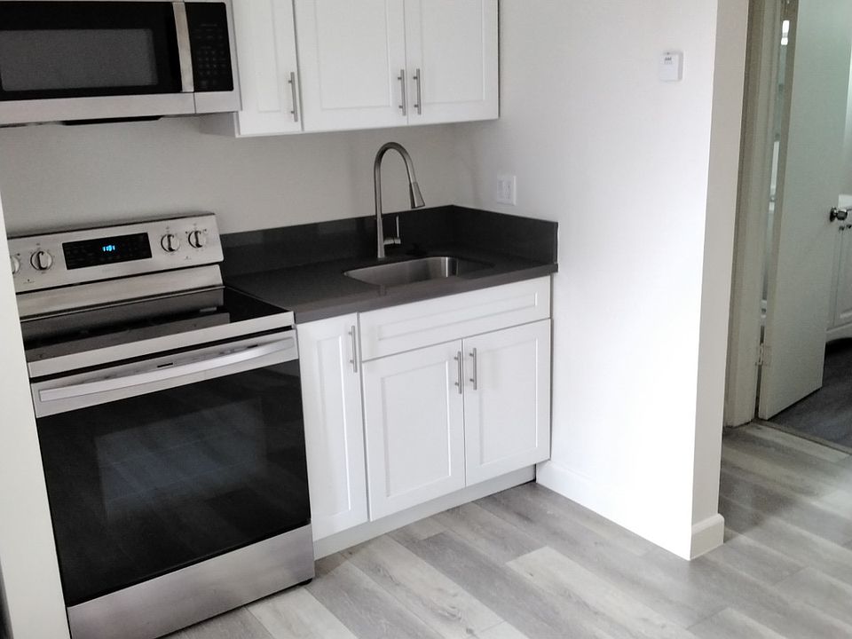 1st image of 15515 S Vermont Ave #25