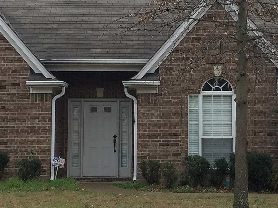 2nd image of 2619 Pyramid Dr