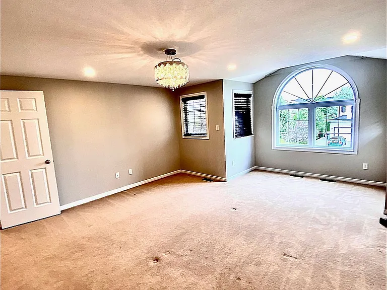 154 Severn Dr #UPPER — Photo 14