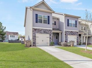 637 Oakside Pl, Acworth, GA 30102