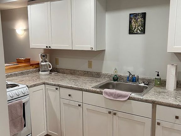 4th image of 67 Lincoln St Unit 3