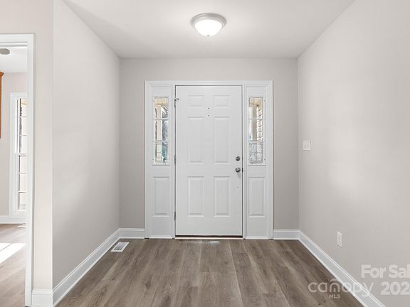 3rd image of 1035 Wentwood Ln