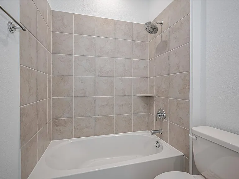 1127 Sugar Dr — Photo 7