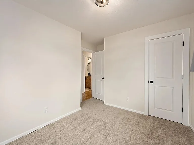909 Willshire Dr — Photo 26