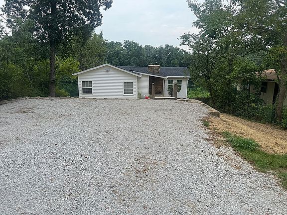 2nd image of 6056 N Lakeside Dr