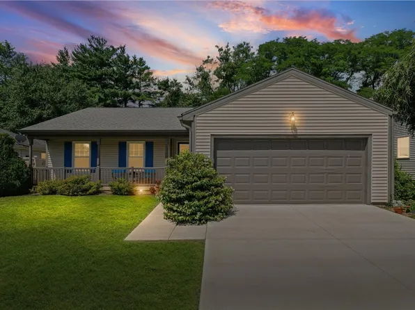 2506 Woodlawn Dr, Charleston, IL 61920