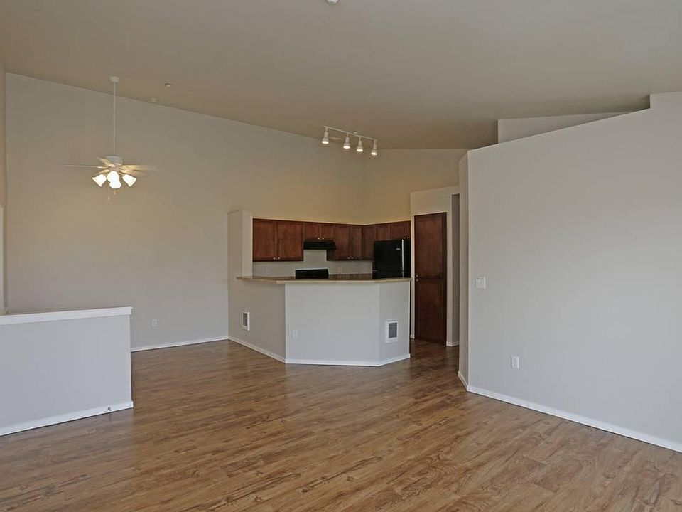 1st image of 21510 E Rockrose Ln
