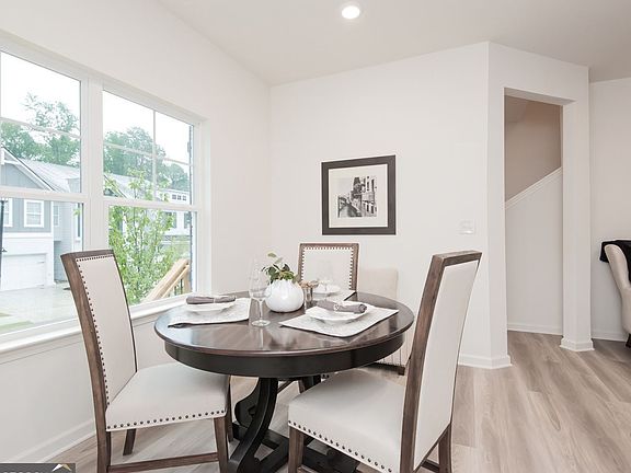 4th image of 2524 Riverside Rd