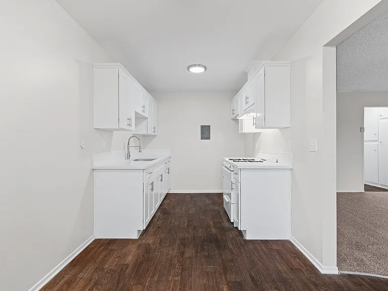 8331 Lampson Avenue — Photo 16