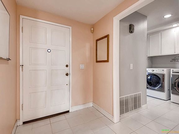 4th image of 1891 Chaparral Dr
