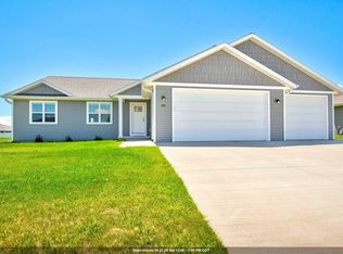 3411 E Aquamarine Ave, Appleton, WI 54913