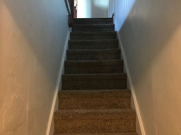 4th image of 109 S Elizabeth St #11620528