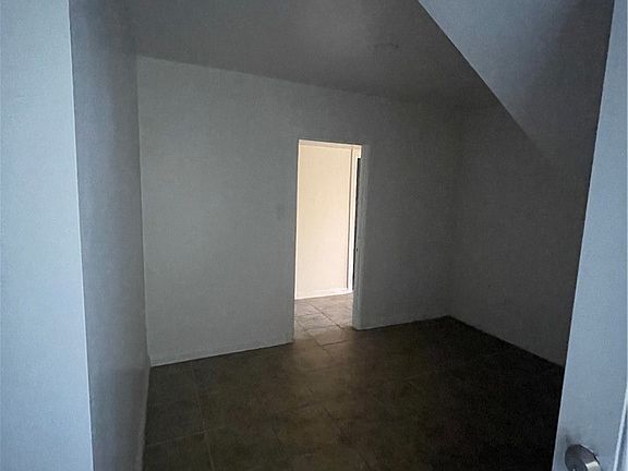5th image of 2820 W Slauson Ave