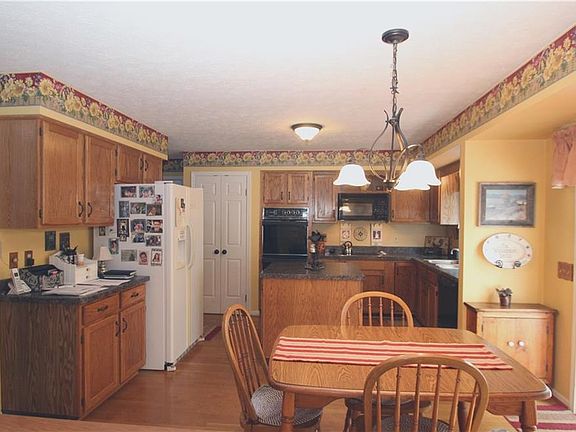 5th image of 21 Watchet Ln