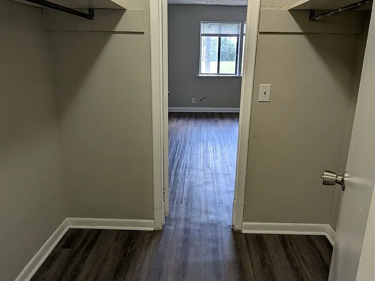 1077 Harold Dr #1 — Photo 6
