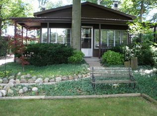 11319 Sunset Point Dr, Plainwell, MI 49080