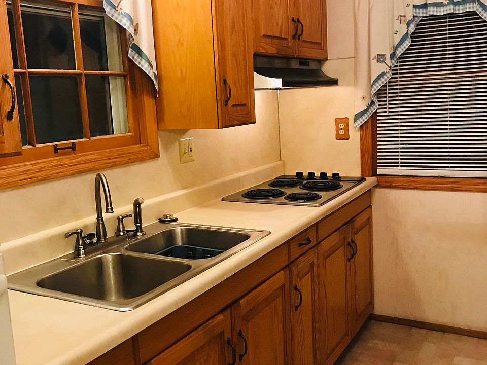 1st image of 4235 William St