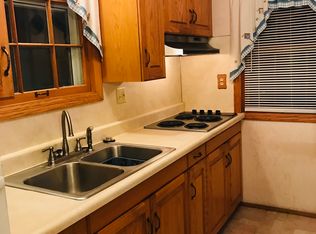 4235 William St, Omaha, NE 68105