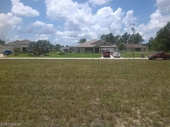 3rd image of 1100 NE 34th Ter