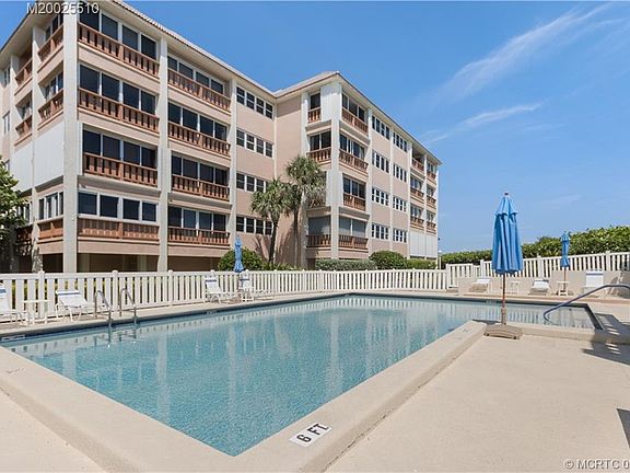 4th image of 1545 NE Ocean Blvd APT 305