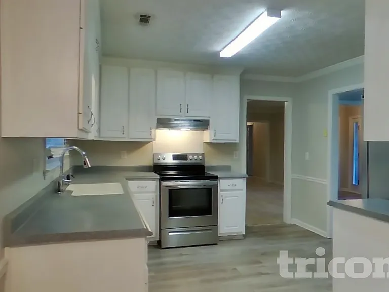 1911 Kevin Dr SE — Photo 5