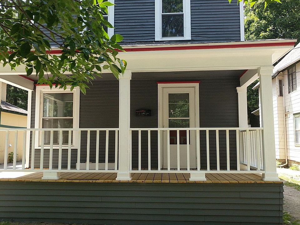1st image of 134 S Clemens Ave
