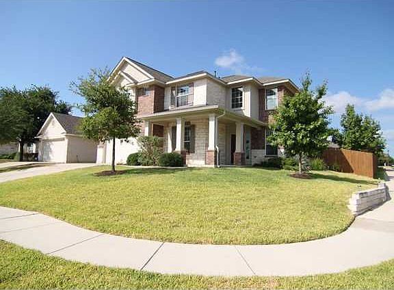 2nd image of 9724 Castle Pines Dr