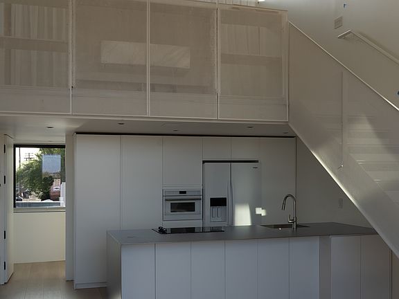 4th image of 1150 E Roosevelt St #6