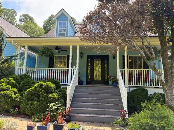 1555 Maple Ridge Dr #B, Loganville, GA 30052