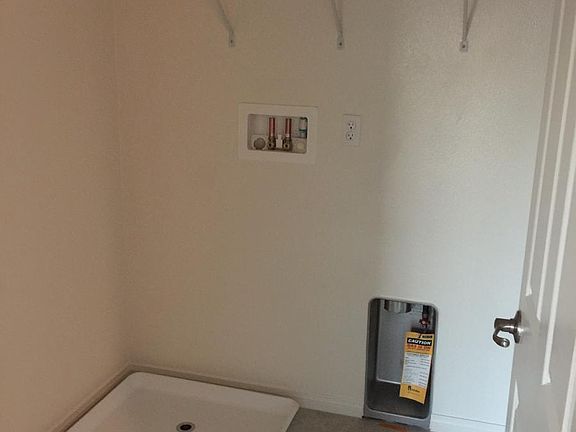 4th image of 5011 S Centennial Cir