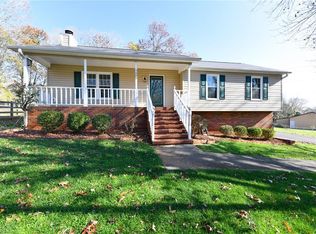 7505 Green Chase Ct, Tobaccoville, NC 27050