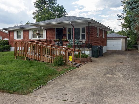 2nd image of 662 Leslie Ct